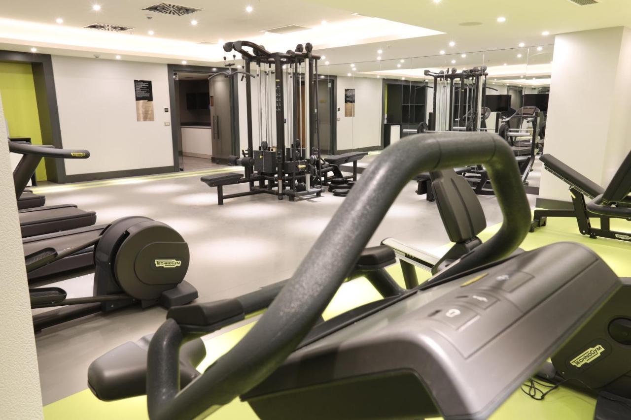 Limak Skopje Luxury Hotel 外观 照片 The gym at the hotel